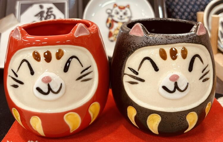 猫の顔の陶器製お菓子入れ 猫 陶器入荷しました！｜ハリカ｜ショップニュース｜ゆめタウンはませ